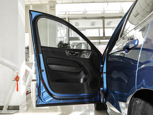 2018T8 E(q)\Ӱ {λ܇T