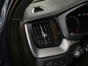 2018T8 E(q)(dng)\(yn)(dng) g