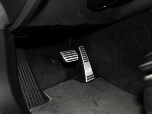 2018T8 E(q)(dng)\(yn)(dng) g