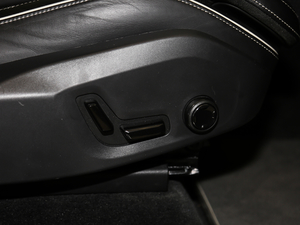 2018T8 E(q)(dng)\(yn)(dng) g