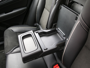 2018T8 E(q)(dng)\(yn)(dng) g