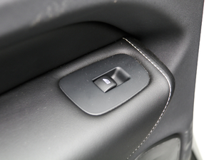 2018T8 E(q)(dng)\(yn)(dng) g