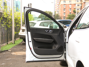 2018T8 E(q)\Ӱ {λ܇T