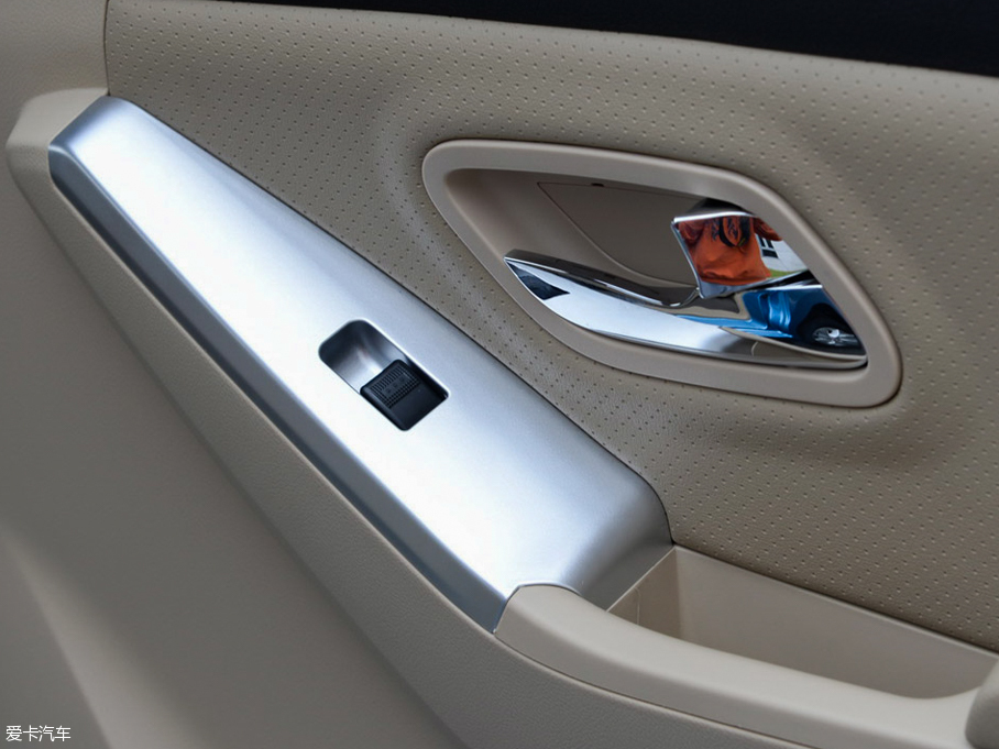 2015vEX80 1.5L ք(dng)A