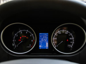 2015款1.5L 手动旗舰型 仪表