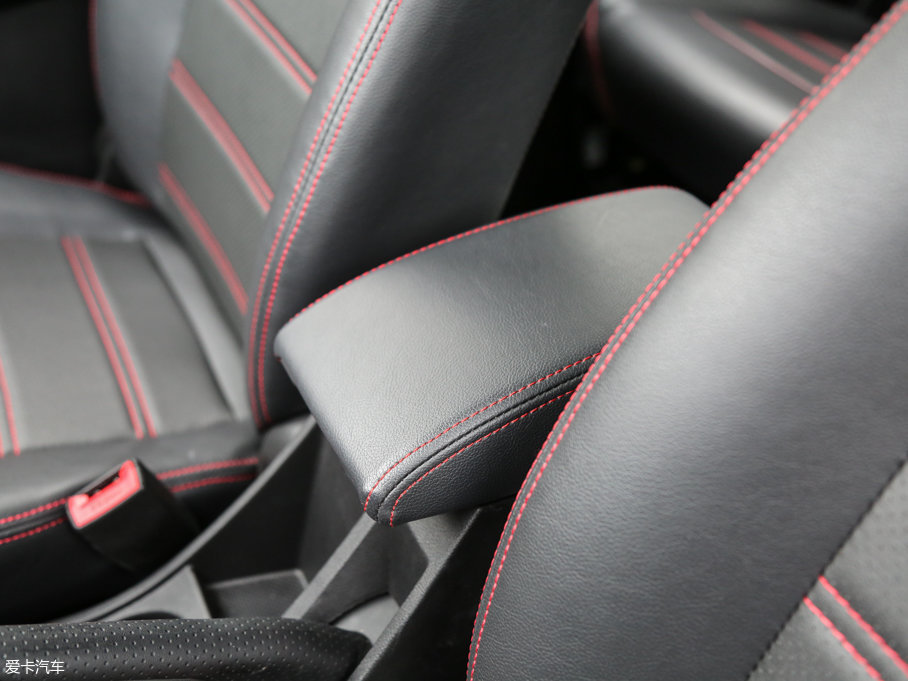 2017��vV60 1.5L �ք����m��