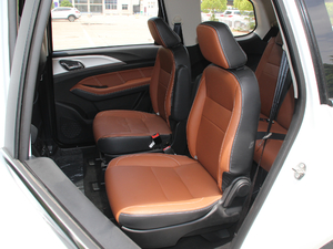 2018款1.3T CVT舒适型 后排座椅