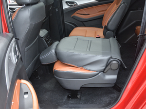 2018款1.3T CVT豪华型 后排座椅放倒