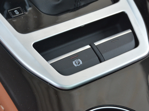 2018款1.3T CVT豪华型 驻车制动器