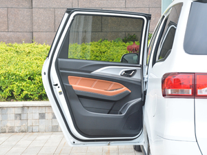 2018款1.3T CVT豪华型 左后车门