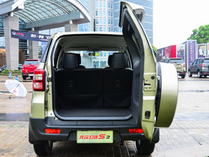 2014款1.5L 手动舒适版 国IV 空间座椅