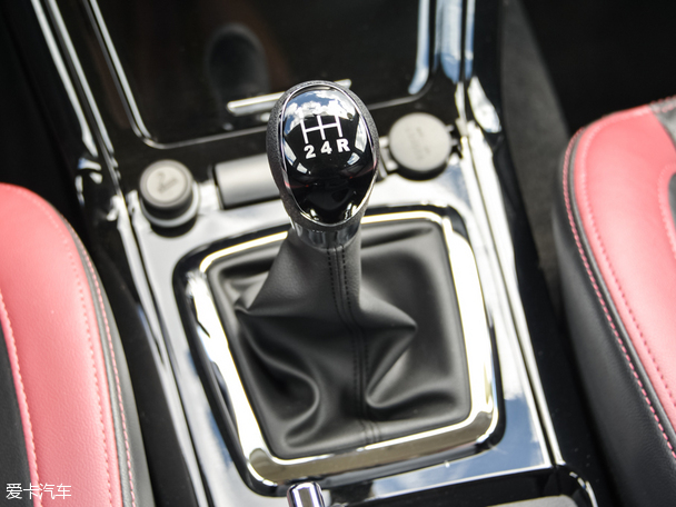 北汽幻速2015款幻速S3