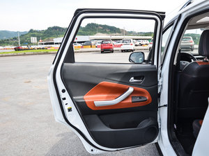 2016款1.5L 手动尊享型 左后车门
