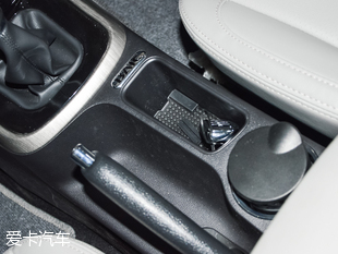 北汽幻速2017款幻速S5