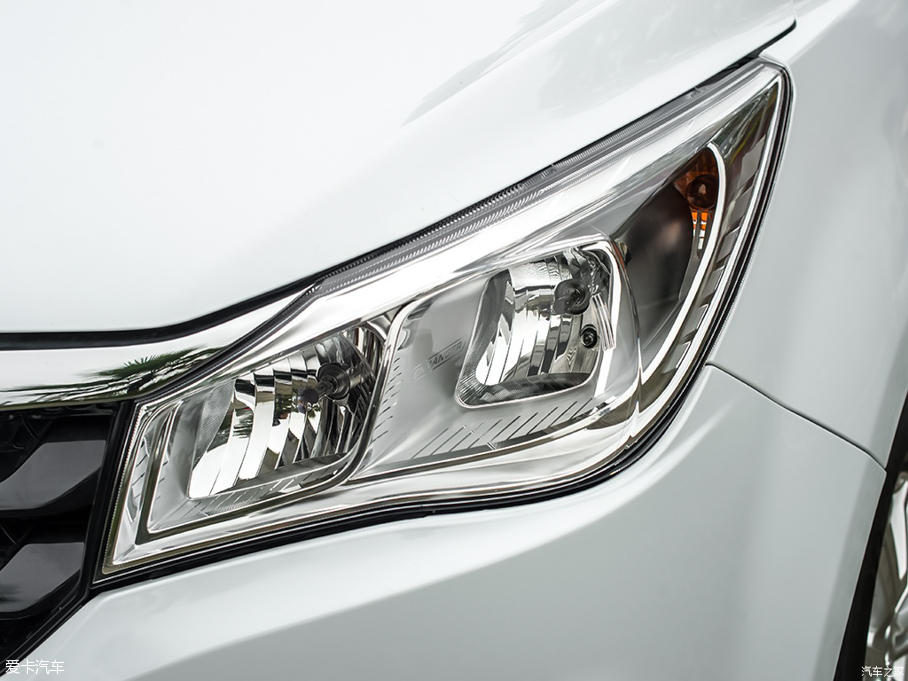 2015Ӣ737 1.5L քӺA