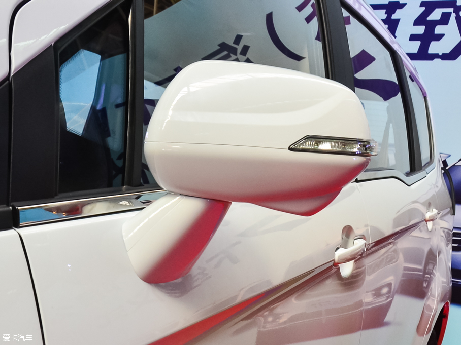 2015Ӣ737 1.5L քӺA