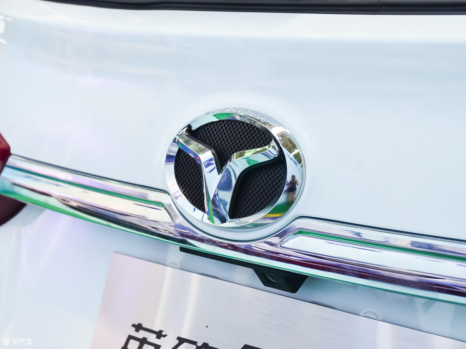 2015Ӣ737 1.5L քӺA