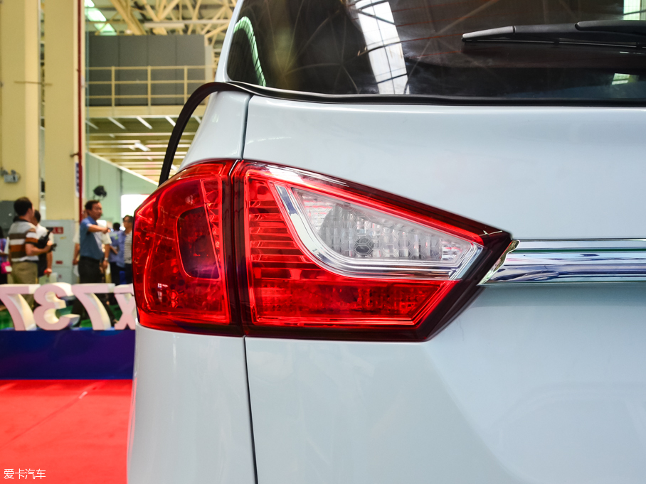 2015Ӣ737 1.5L քӺA