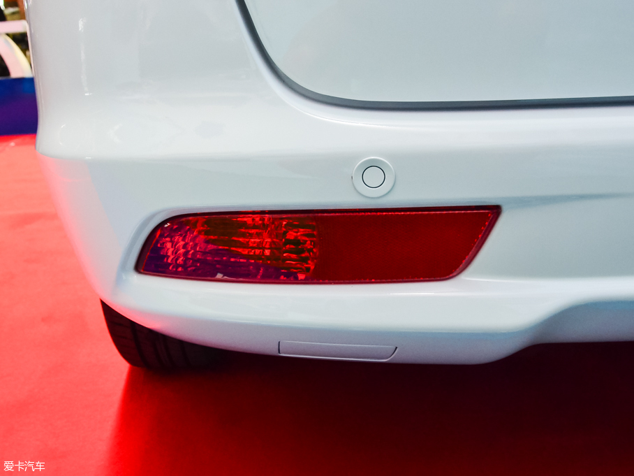 2015Ӣ737 1.5L քӺA