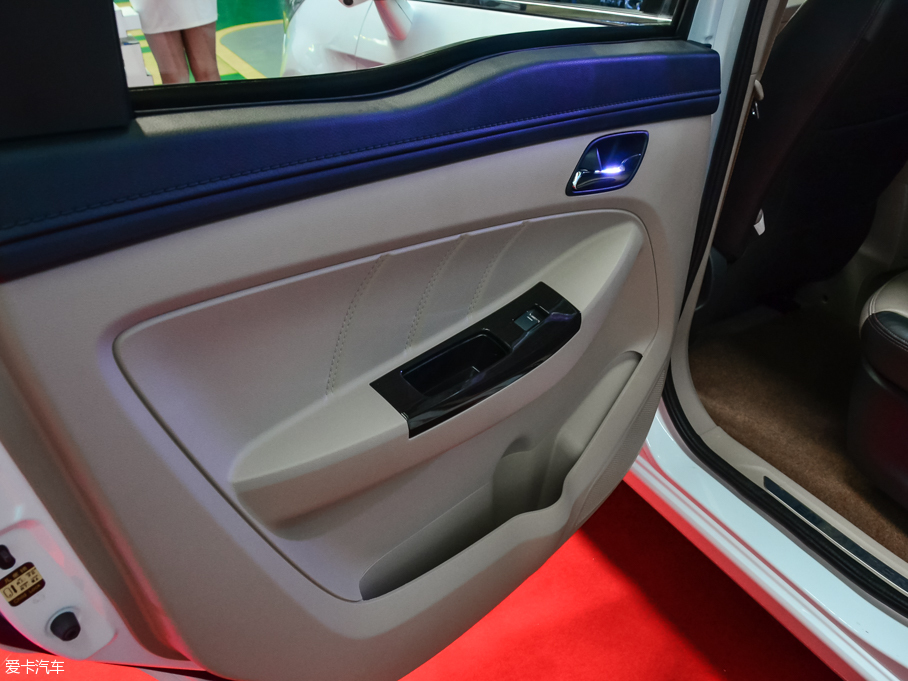 2015Ӣ737 1.5L քӺA(do)