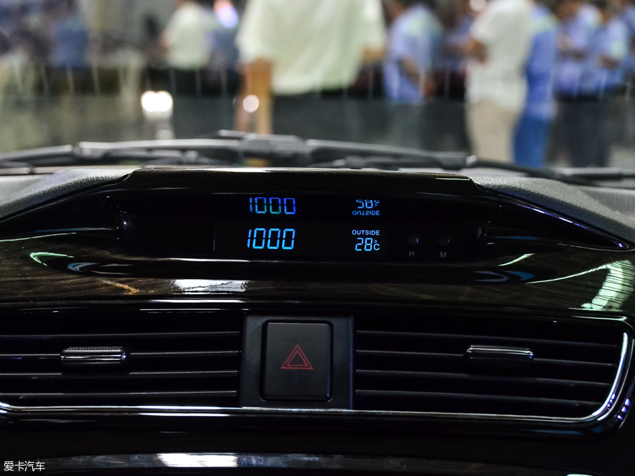 2015Ӣ737 1.5L քӺA