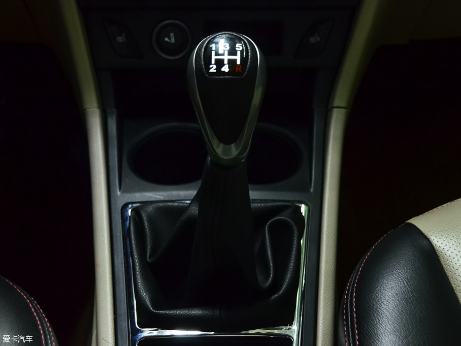 2015Ӣ737 1.5L քӺA(do)