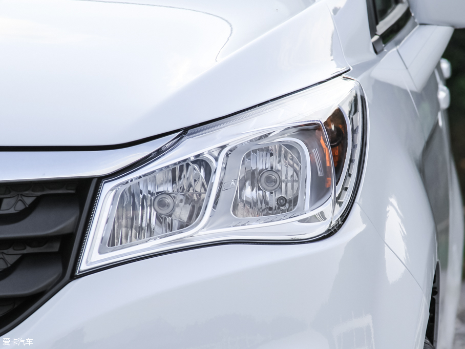 2015Ӣ737 1.5L քӺA