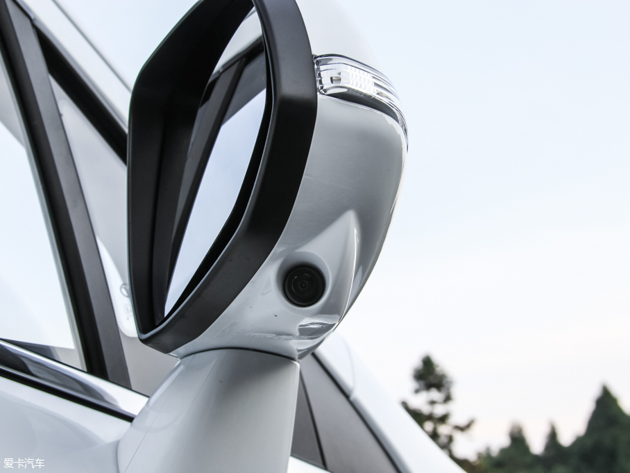 2015Ӣ737 1.5L քӺA