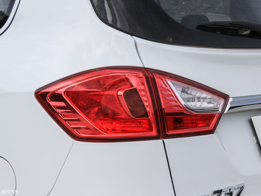 2015Ӣ737 1.5L քӺA