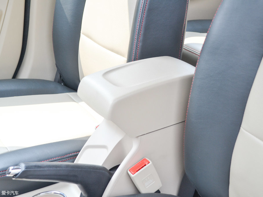 2016Ӣ727 1.5L ք̄(w)