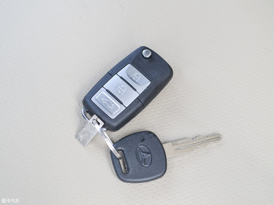 2016Ӣ727 1.5L ք̄(w)