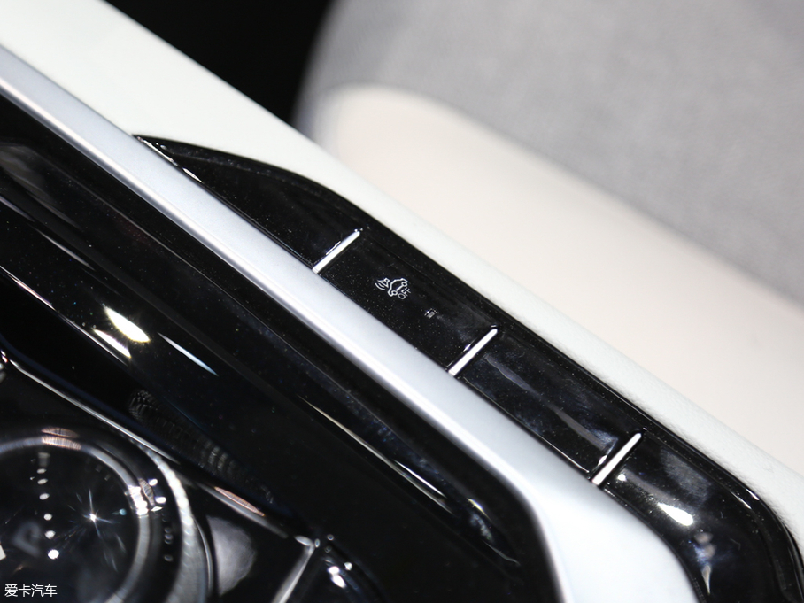 2018BEIJING-EU5 R500 L(fng)