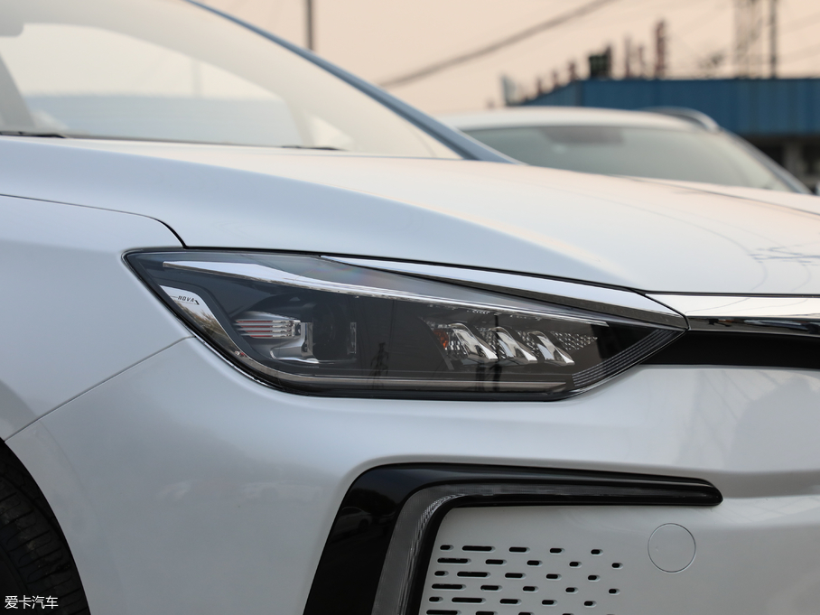 2018BEIJING-EU5 R500 L