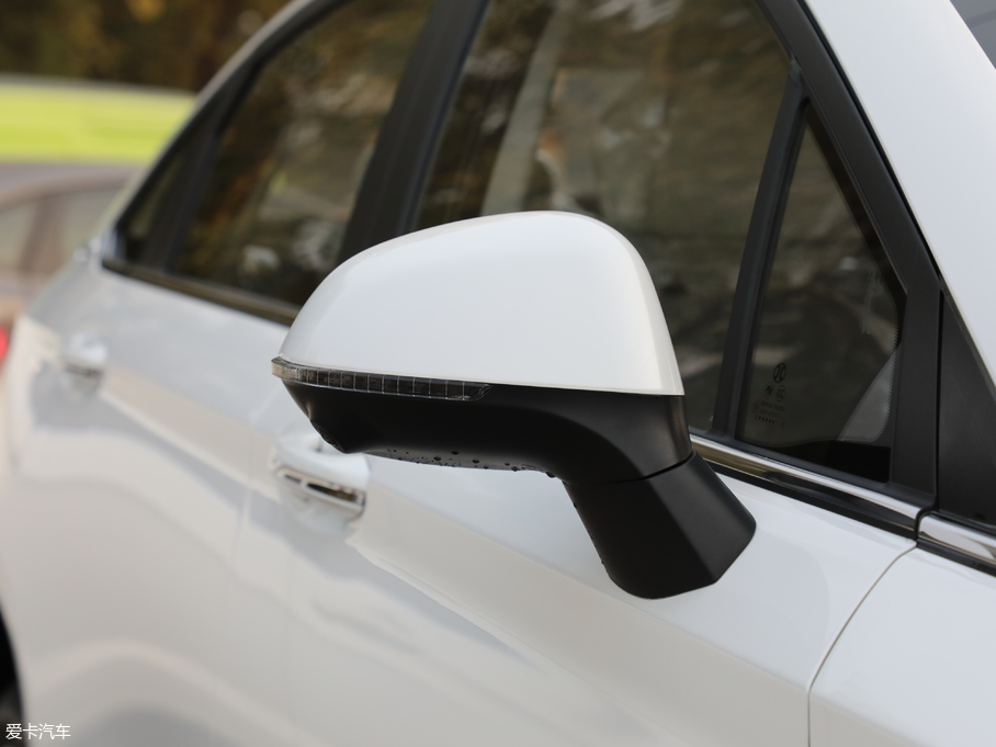 2018BEIJING-EU5 R500 L