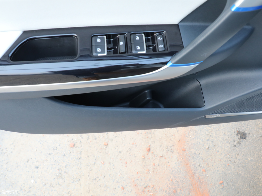 2018BEIJING-EU5 R500 L