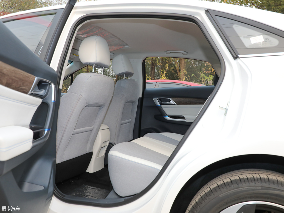 2018BEIJING-EU5 R500 L