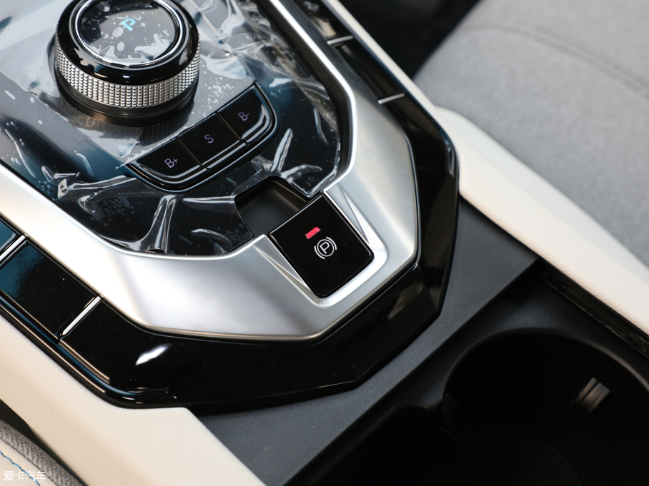 2018BEIJING-EU5 R500 L