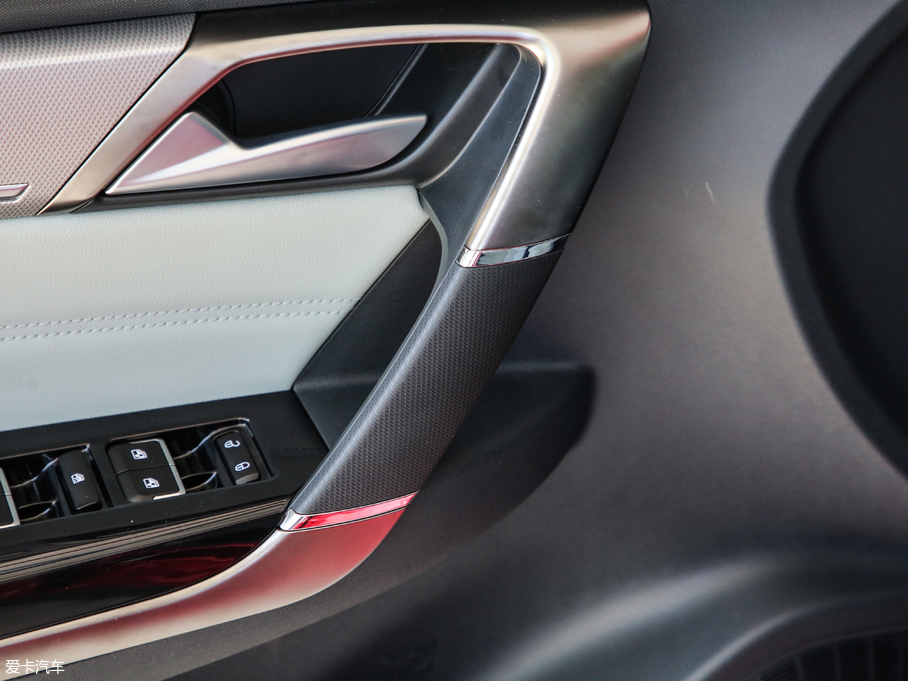 2018BEIJING-EU5 R550 I(lng)