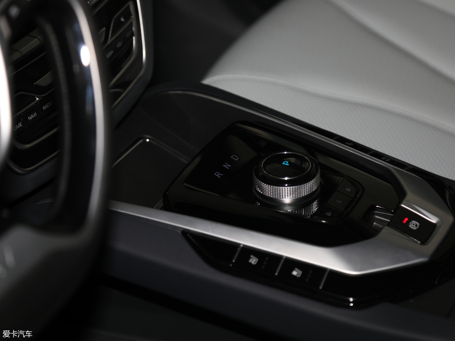 2018BEIJING-EU5 R550 I(lng)