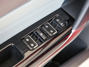 2018R550 I(lng) {܇ƅ^(q)	