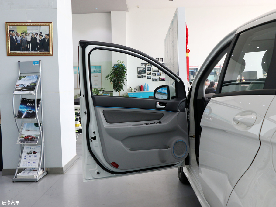 2018���EV300 �p���