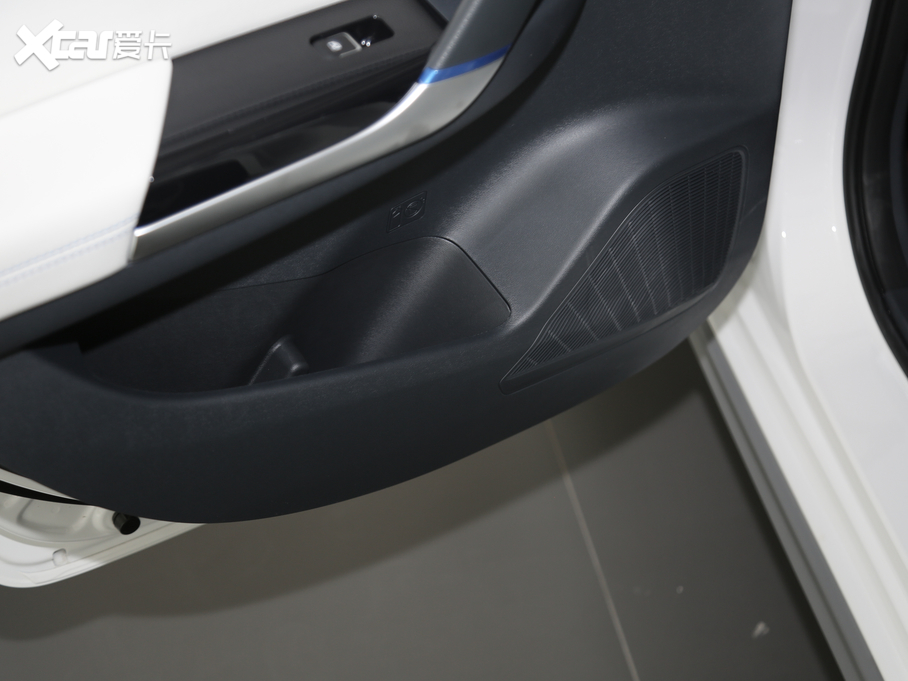 2019BEIJING-EU5 R500 L