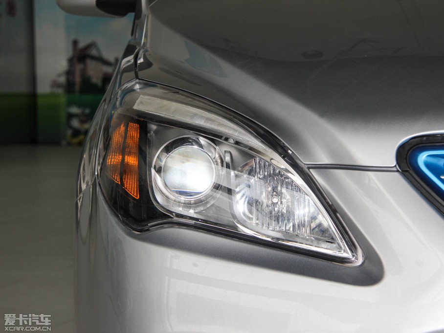 2015���EV200 �p���