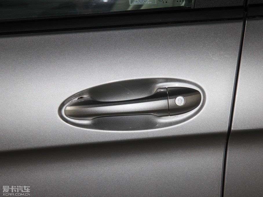 2015���EV200 �p���