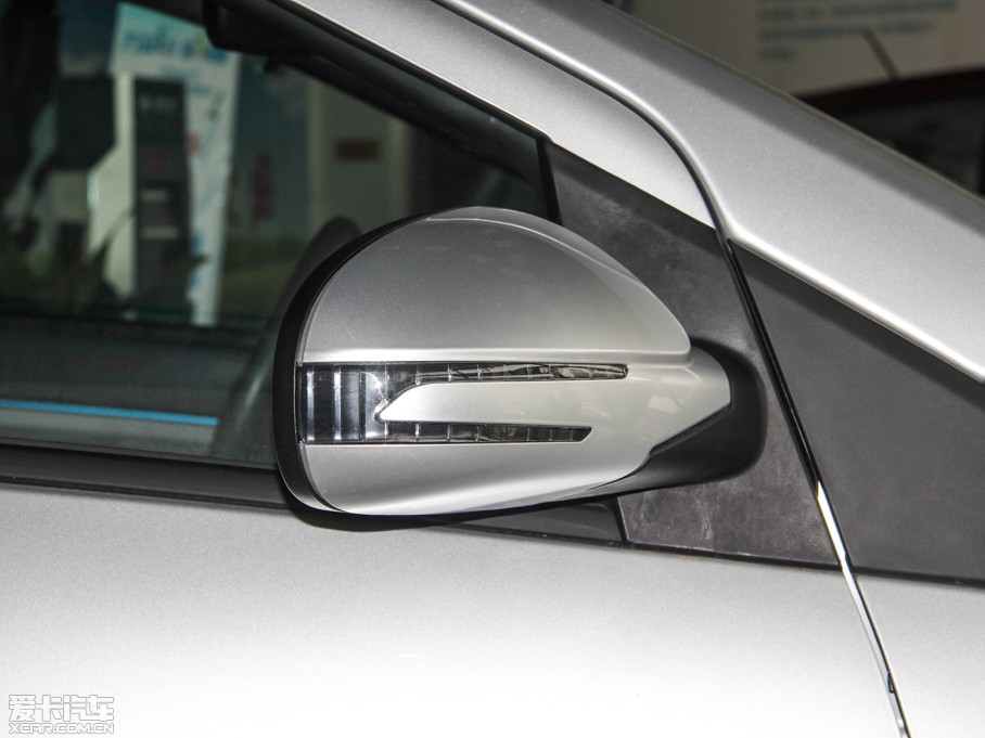 2015���EV200 �p���