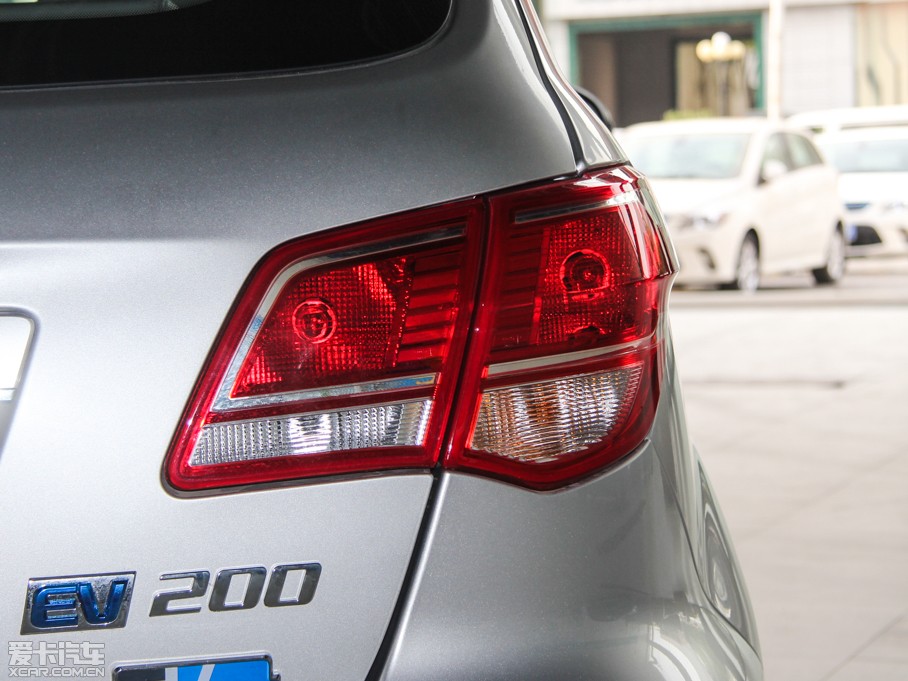 2015���EV200 �p���