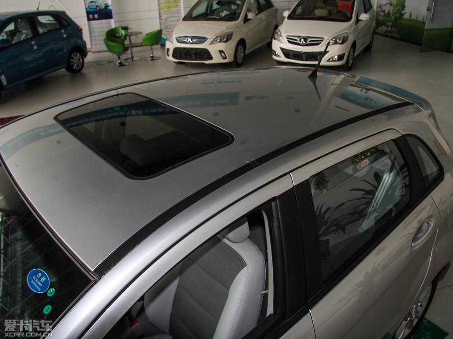 2015���EV200 �p���