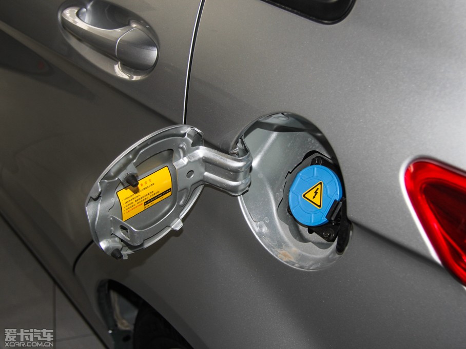 2015���EV200 �p���