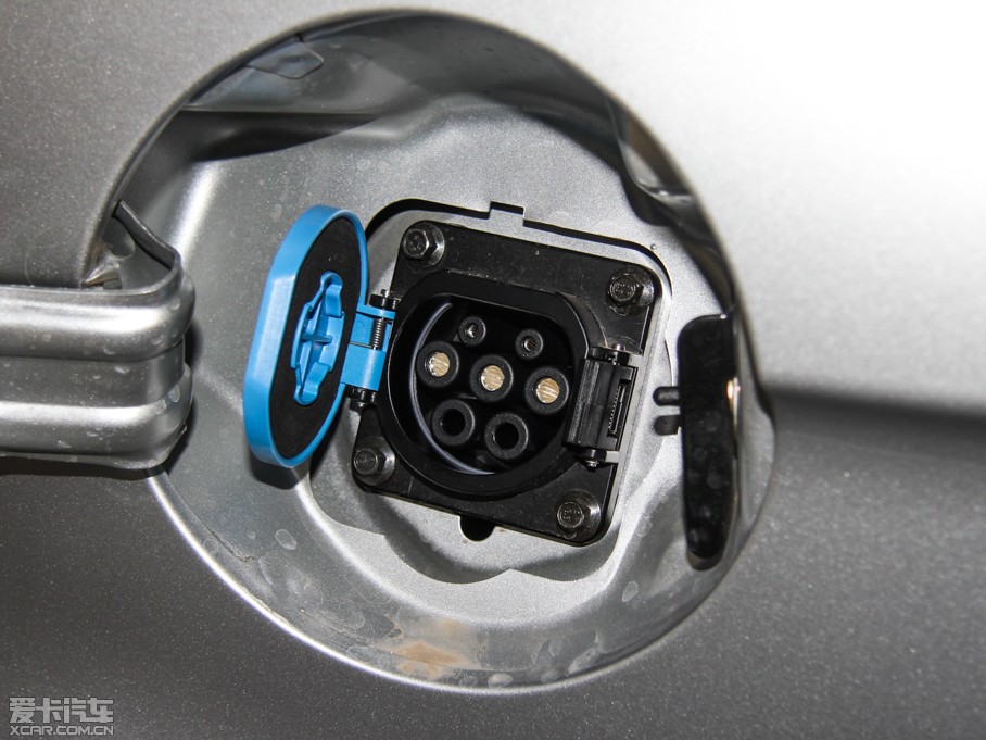 2015���EV200 �p���