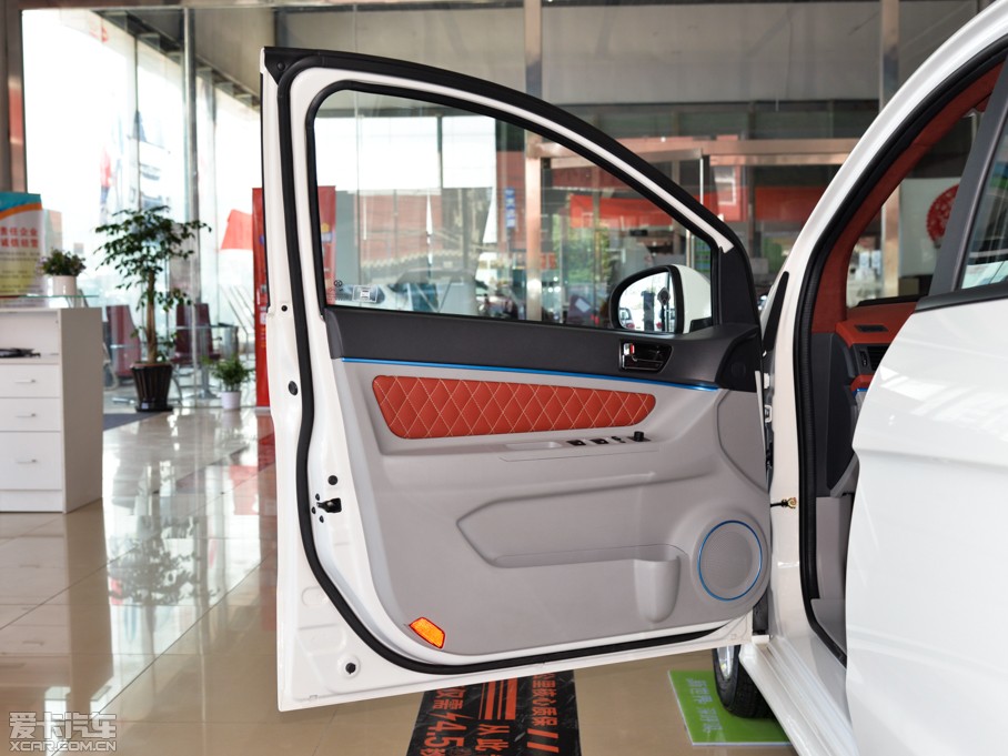 2015���EV200 �p����